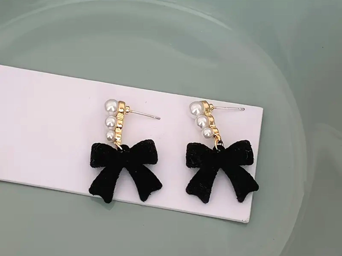 Chic Black Bow & Faux Pearl Dangle Earrings