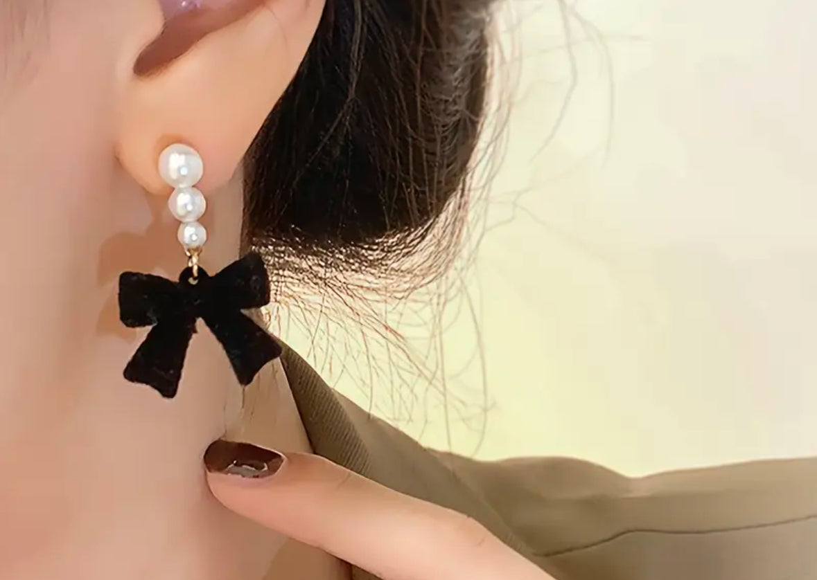 Chic Black Bow & Faux Pearl Dangle Earrings