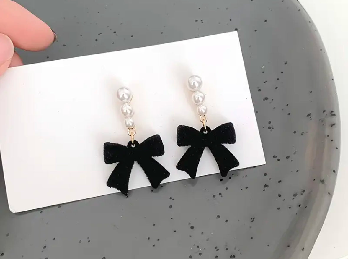 Chic Black Bow & Faux Pearl Dangle Earrings